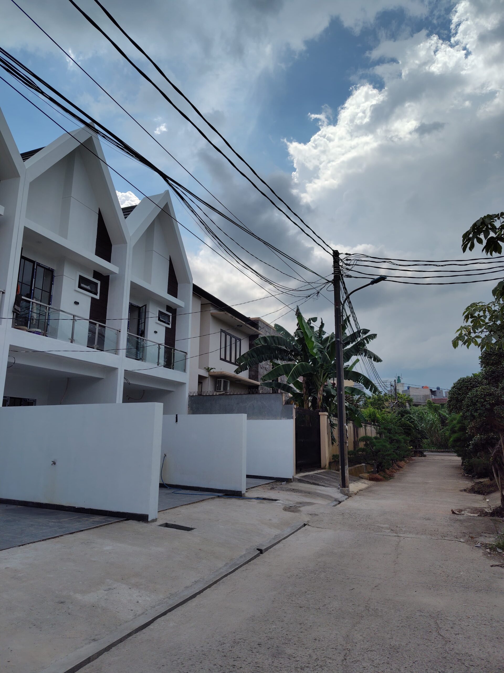 Dijual: Rumah Ideal Menunggu Anda di Meruya Utara, Jakarta Barat